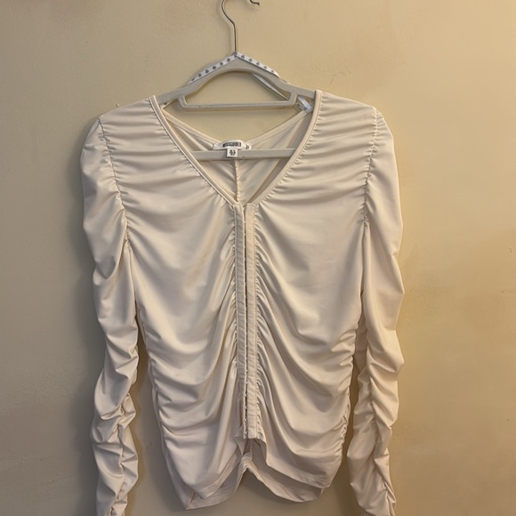 Misguided Long Sleeve Ruffle Top Stretch Material - Picture 2 of 3